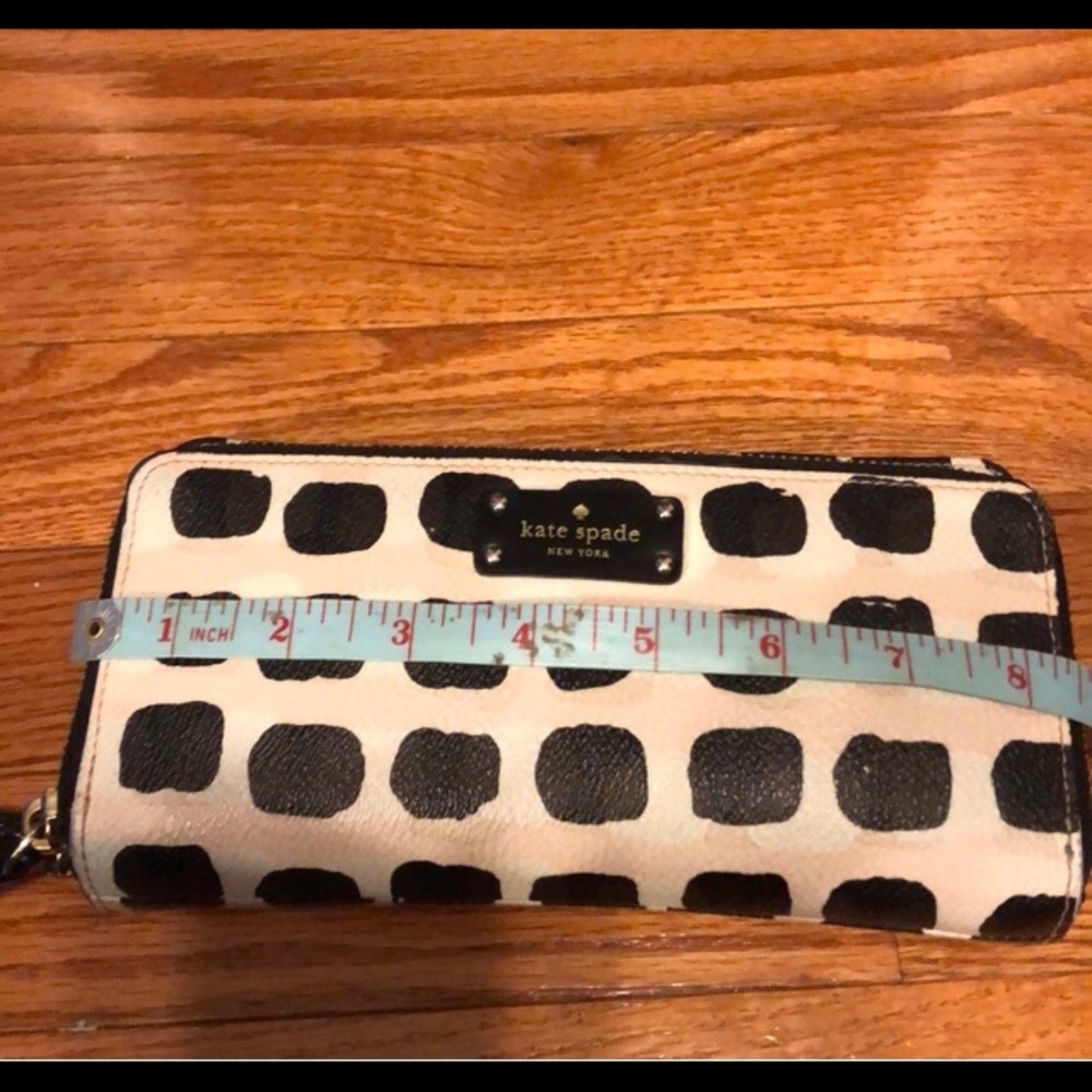 Kate Spade Wallet - Picture 7 of 8